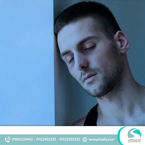 لماذا يحدث الانتكاس؟ الأسباب العلمية وعوامل الخطورة